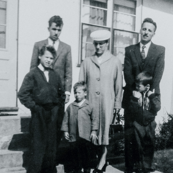 Gordon Anstey's family.